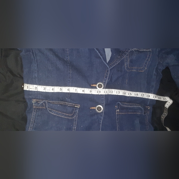 Size XL Medium/Dark Denim wash 2 button jean blazer/jacket with 3 front pockets - Picture 9 of 11